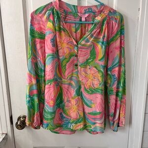 Lilly Pulitzer Elsa 100% Silk Blouse in “ So A Peeling” Pattern